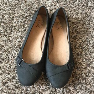 Naturalizer Gray Flats (like new)